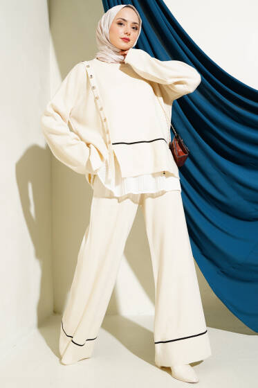 Omuzdan Düğme Detaylı Triko Takım Bej - İkili Takım