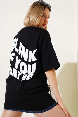 Ön ve Arka Kabartma Baskılı T-shirt Siyah - Kadın Giyim Modelleri