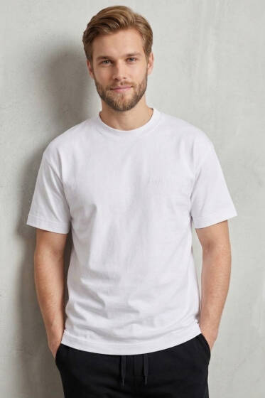 Ön Ve Arka Nakışlı Oversize Erkek T-shirt Beyaz - Erkek Beyaz Tişört