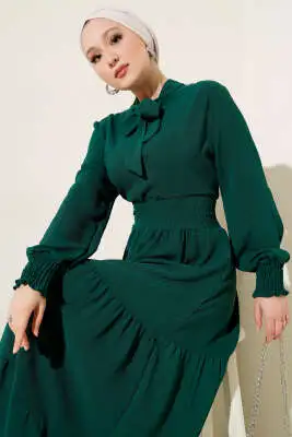 Önden Bağlama Detaylı Lastikli Elbise Zümrüt - Tesettür Elbise