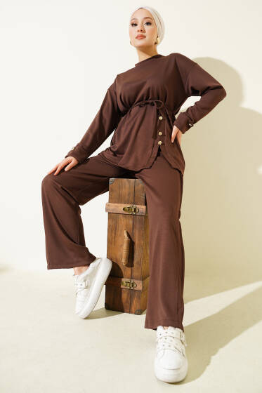 Önden Düğme Detaylı İp Bağcıklı İkili Takım Kahverengi - İkili Takım