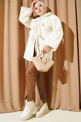 Önü Bağcıklı Keçe Ceket Ekru - Ceket