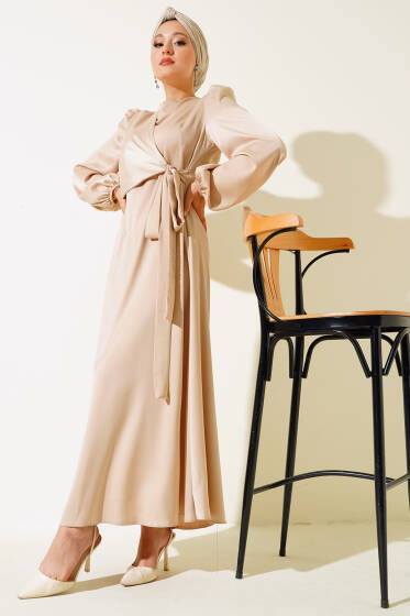 Önü Bağlama Detaylı Saten Elbise Bej - Tesettür Elbise