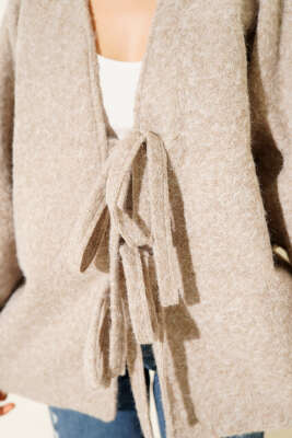 Önü Bağlamalı Keçe Oversize Kimono Bej - Kadın Giyim Modelleri