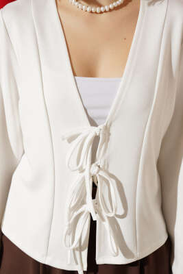 Önü Bağlamalı Kısa Hırka Ekru - Hırka