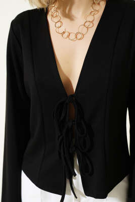 Önü Bağlamalı Kısa Hırka Siyah - Hırka