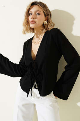 Önü Bağlamalı Kısa Hırka Siyah - HELLIE