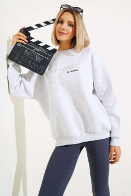 Önü Baskılı Üç İplik Sweatshirt Gri - Kadın Giyim Modelleri