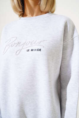 Önü Baskılı Üç İplik Sweatshirt Gri - Kadın Giyim Modelleri