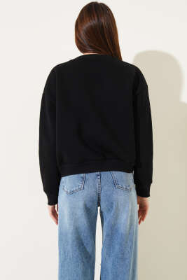 Önü Boncuklu Üç İplik Kısa Sweatshirt Siyah - Kadın Giyim Modelleri