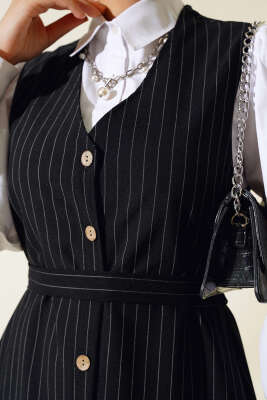 Önü Boydan Düğmeli Çizgili Jile Elbise Siyah - Tesettür Elbise