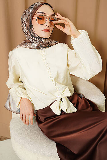 Önü Brit Düğmeli Bağlamalı Kısa Gömlek Krem - Gömlek