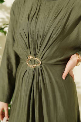 Önü Büzgülü Gold Tokalı Elbise Haki - Elbise