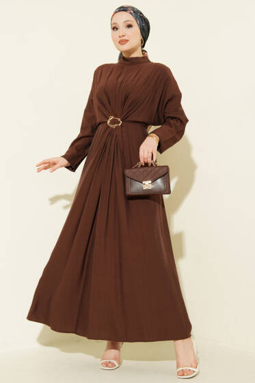 Önü Büzgülü Gold Tokalı Elbise Kahve - Elbise