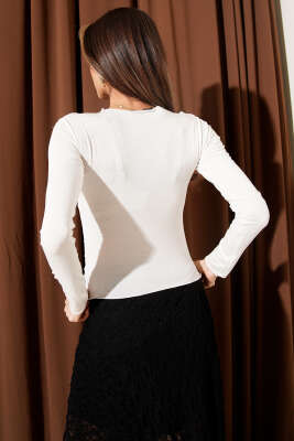 Önü Büzgülü Uzun Kol Body Ekru - Uzun Kollu Tişört