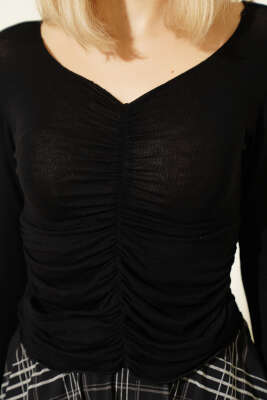 Önü Büzgülü Uzun Kol Body Siyah - Uzun Kollu Tişört