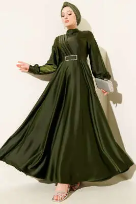Önü Çapraz Piliseli Saten Elbise Haki 