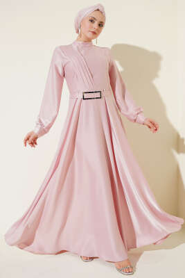 Önü Çapraz Piliseli Saten Elbise Pembe - Elbise