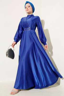 Önü Çapraz Piliseli Saten Elbise Saks 