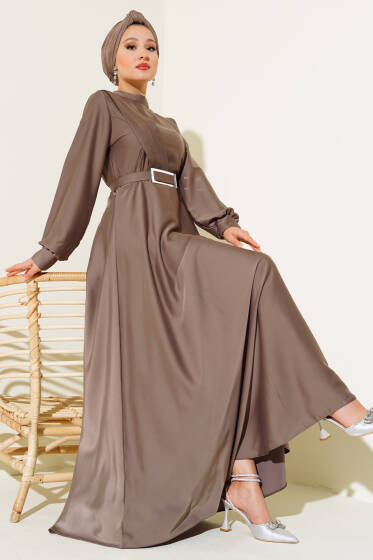 Önü Çapraz Piliseli Saten Elbise Vizon - Elbise