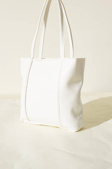 Önü Cepli Fermuarlı Çanta Beyaz - Kol Çantası