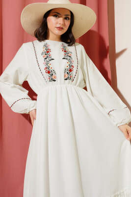 Önü Çiçek Nakışlı Bel Lastikli Elbise Ekru - Tesettür Elbise