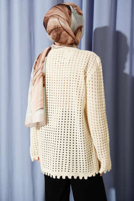 Önü Çiçek Nakışlı Düğmeli Ajurlu Hırka Bej - Hırka