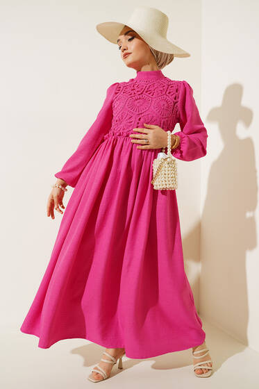 Önü Dantel Örgü Detaylı Elbise Fusya - Tesettür Elbise
