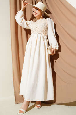 Önü Dantelli Keten Elbise Ekru