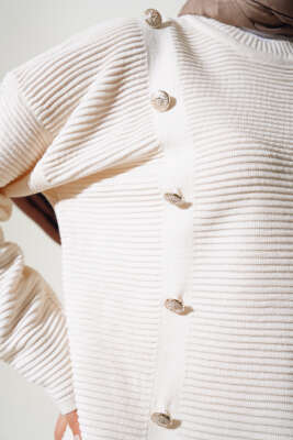 Önü Düğme Detaylı Triko Tunik Bej - Triko Tunik