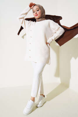 Önü Düğme Detaylı Triko Tunik Bej - Triko Tunik