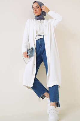 Önü Düğmeli Ayrobin Beyaz Uzun Hırka 