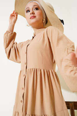 Önü Düğmeli Kat Kat Basic Elbise Latte - Tesettür Elbise