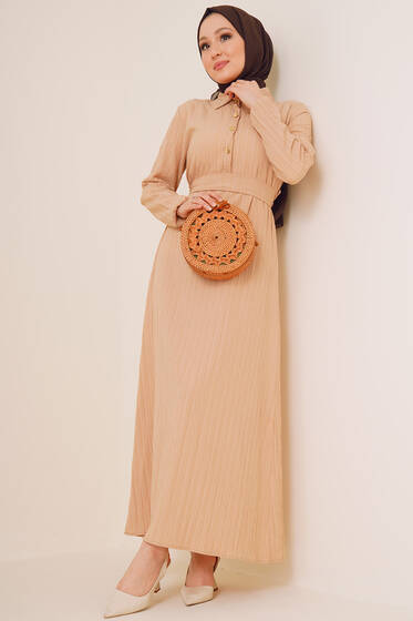 Önü Düğmeli Kuşaklı Elbise Bej - Tesettür Elbise
