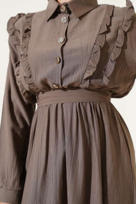 Önü Fırfır Detaylı Kuşaklı Elbise Vizon - Tesettür Elbise