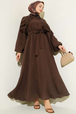Önü Fırfırlı Bel Lastikli Kuşaklı Elbise Kahve - MODA NORVELLA