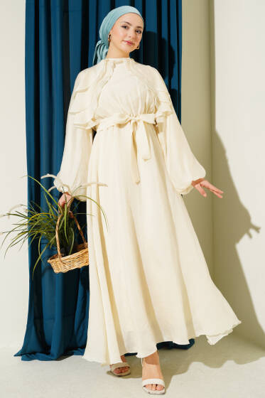 Önü Fırfırlı Bel Lastikli Kuşaklı Elbise Krem - Elbise