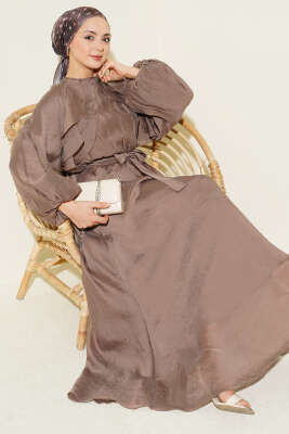 Önü Fırfırlı Bel Lastikli Kuşaklı Elbise Vizon - MODA NORVELLA