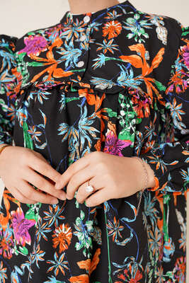 Önü Fırfırlı Desenli Tunik Siyah - Tunik