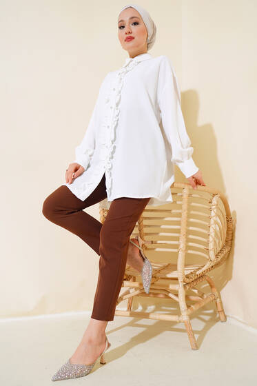 Önü Fırfırlı Parlak Düğmeli Tunik Beyaz - Tunik