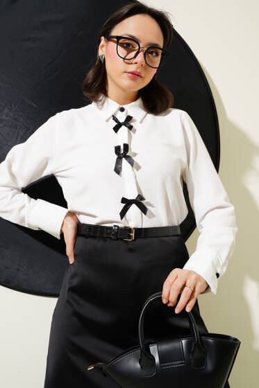 Önü Fiyonk Detaylı Kısa Gömlek Beyaz - Gömlek