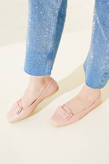 Önü Fiyonklu Babet Pudra - Babet