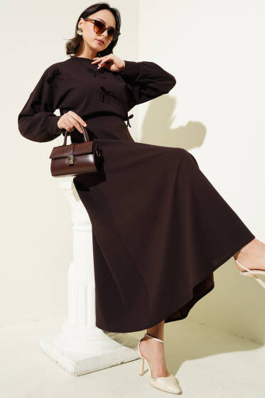 Önü Fiyonklu Etekli İkili Takım Acı Kahve - İkili Takım