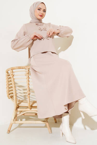 Önü Fiyonklu Etekli Scuba İkili Takım Bej - İkili Takım