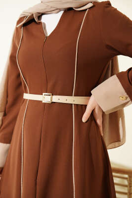 Önü Gizli Fermuarlı Tek Kemerli Elbise Kahve - Elbise