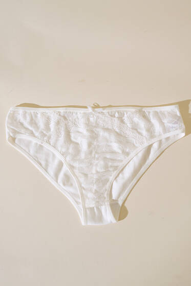 Önü Güpür Süslemeli Bayan Külot Ekru - İç Giyim