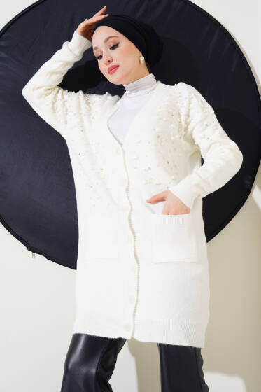 Önü İnci Süslemeli Düğmeli Triko Hırka Beyaz - Hırka