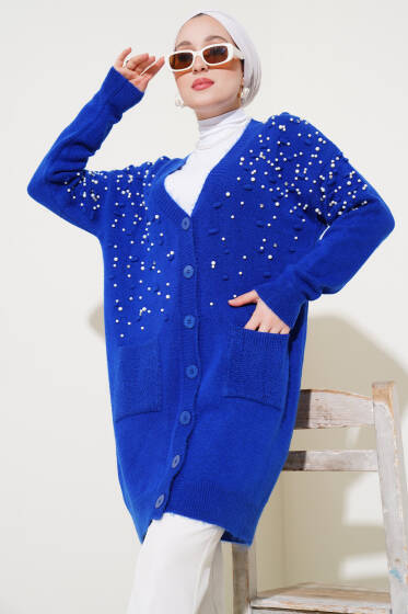 Önü İnci Süslemeli Düğmeli Triko Hırka Saks - Hırka