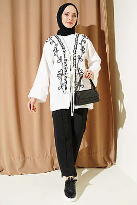 Önü Nakışlı Bağcıklı Müslin Kimono Ekru - Dış Giyim&Mont