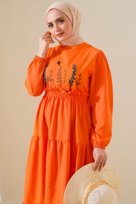 Önü Nakışlı Beli Lastikli Oranj Elbise - Thumbnail